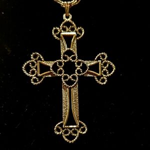 Vintage - Sarah Coventry Victorian - Limited Edition, 1973 Cross Necklace. Rare.